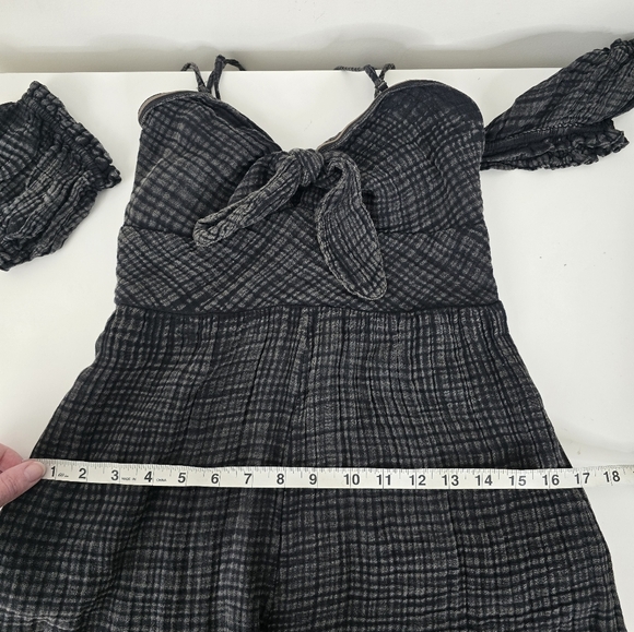 NWT Anthropologie Nixie Romper Back Size XS Front Knot Off the Shoulder Smocked - Picture 8 of 14